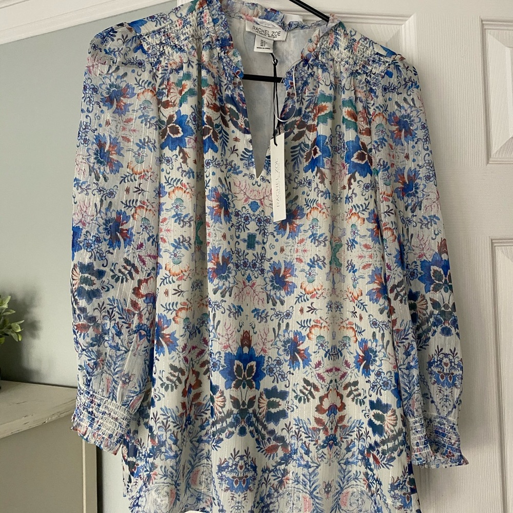 Rachel Zoe spring blouse floral v-neck  3/4 sleeve